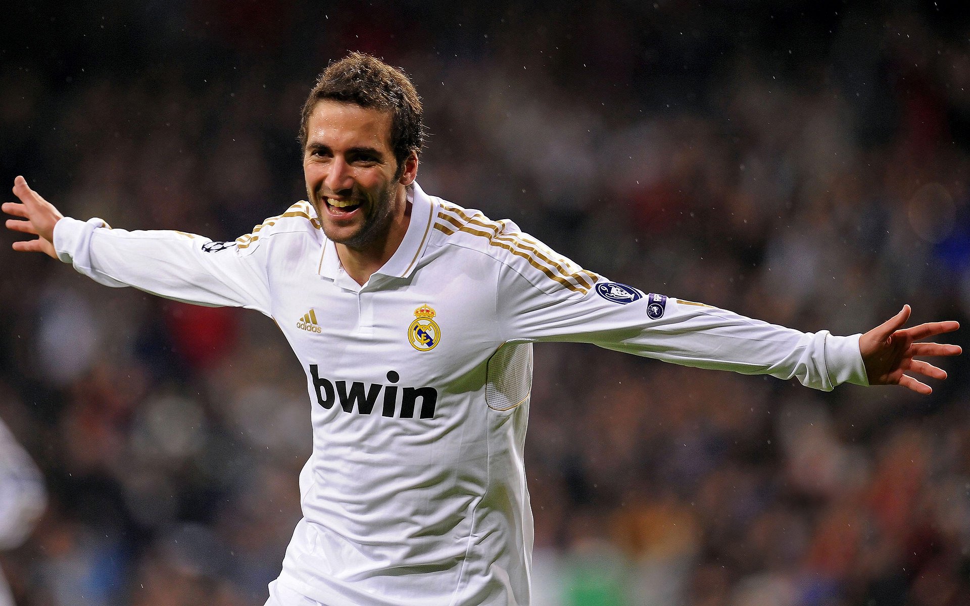 利兹联苦战三小时,惜败对手无缘胜利,利兹联视频