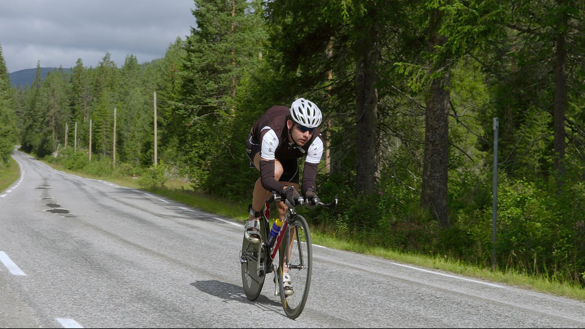 利物浦与切尔西战平,冠军争夺更加激烈
